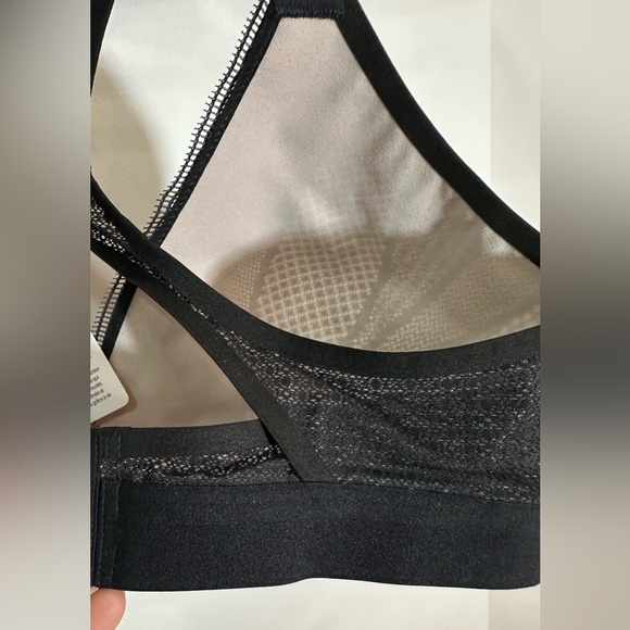 NWT Lululemon Awake to Lace Bra Black/Birthday 32C - Picture 7 of 11